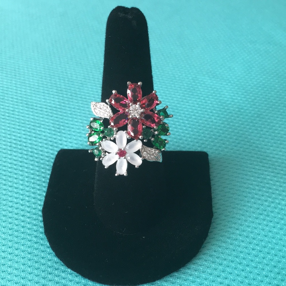 Lovely Christmasy ring
